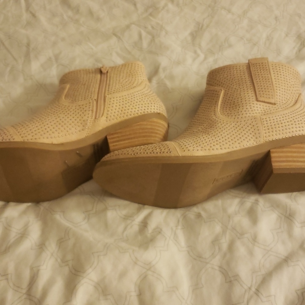 Reportsshoes - Picture 3 of 4